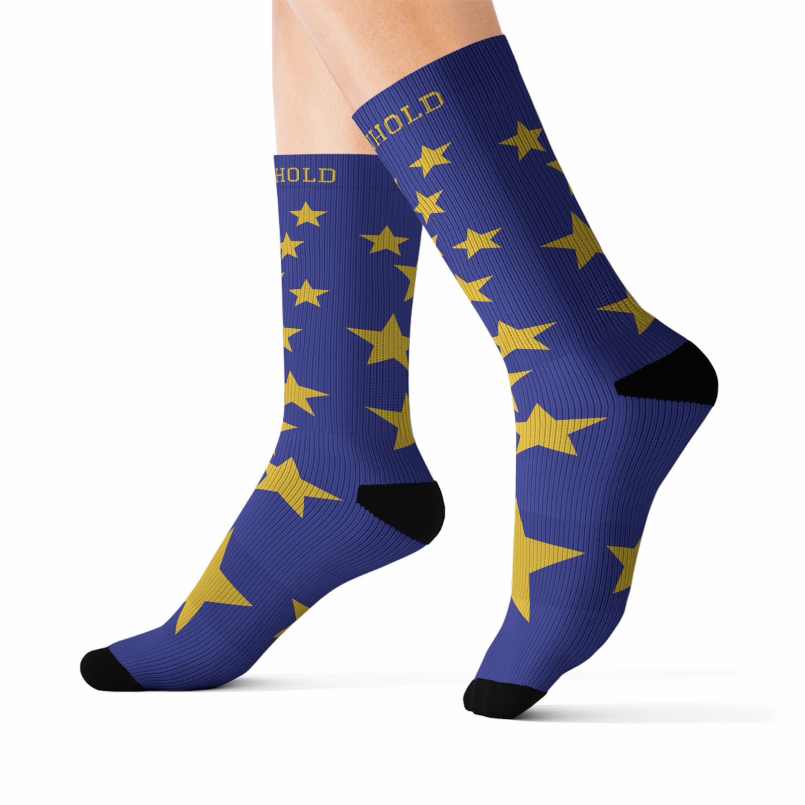TopSocks Edition Sterne — Navy Socken mit gelben Sternen, getragen
